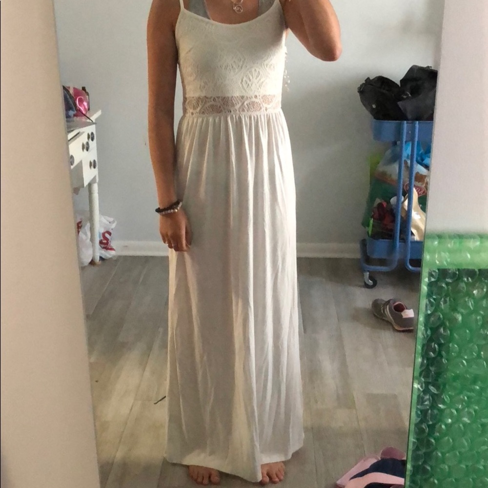 White lace maxi dress